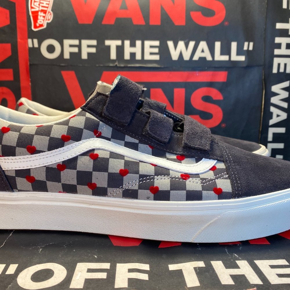 Vans Men's 4/Women's 5.5 Comfycush Old Skool Autism Hearts Asphalt VN0A7Q9A109